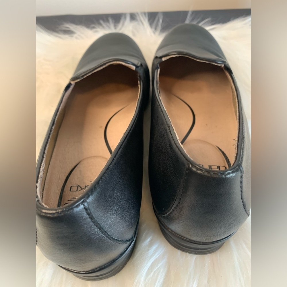 Dansko Women's Black Leather Shoes - Picture 9 of 9